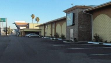 Quality Inn and Suites near Downtown Bakersfield in Bakersfield, CA
