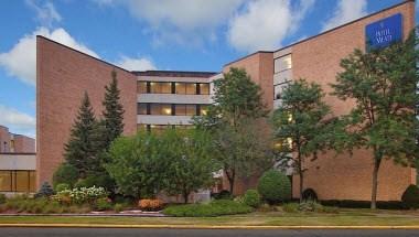 Hotel Mead & Conference Center in Wisconsin Rapids, WI