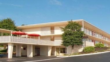 Econo Lodge Fort Knox in Radcliff, KY