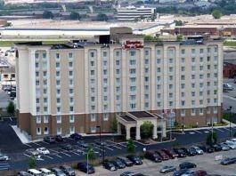 Hampton Inn & Suites by Hilton Toronto Airport in Mississauga, ON