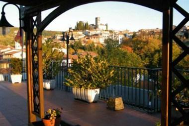 Hotel La Pergola in Barga, IT