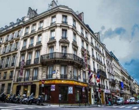 Hotel Des 3 Nations in Paris, FR