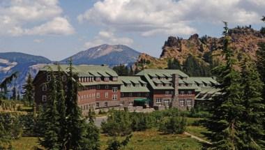 Crater Lake Lodge in White City, OR