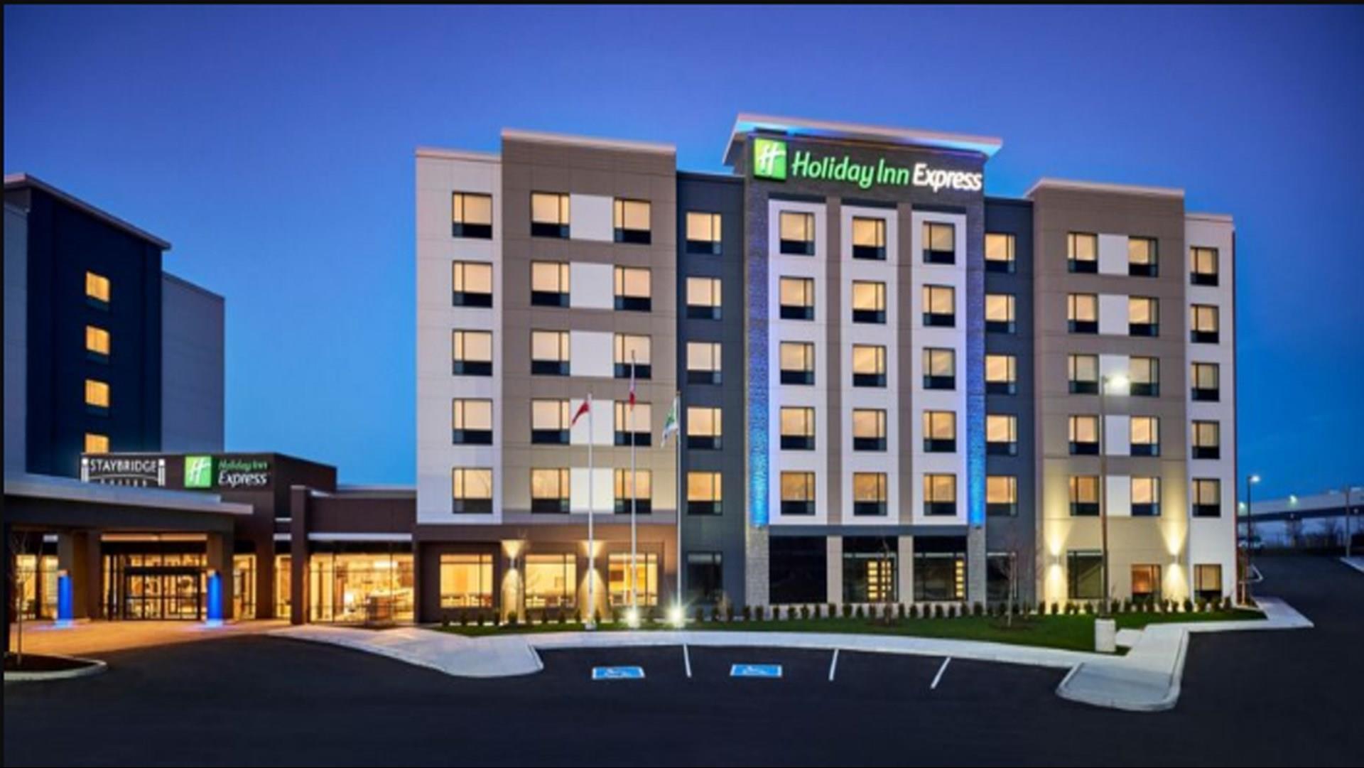 Holiday Inn Express & Suites Niagara-On-The-Lake in Niagara-On-The-Lake, ON