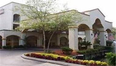 Quality Inn and Suites Jacksonville in Jacksonville, FL