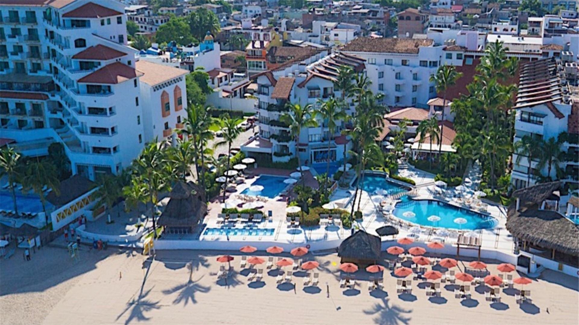 Buenaventura Grand Hotel & Great Moments in Puerto Vallarta, MX