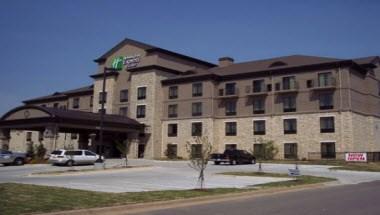 Holiday Inn Express and Suites - Conway in Conway, AR