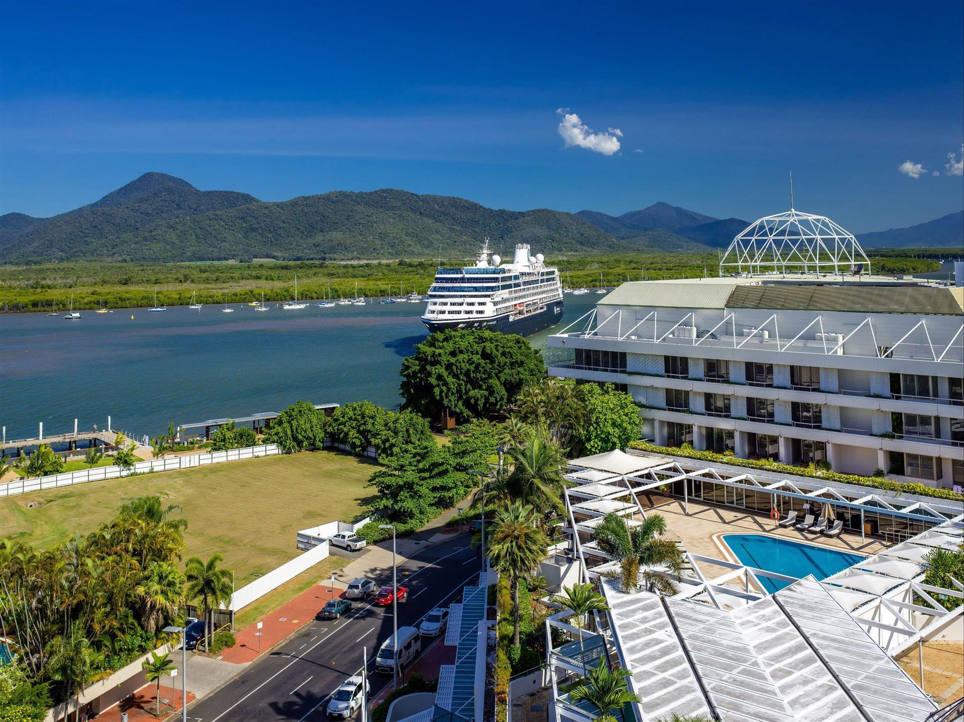 Pullman Reef Hotel Casino in Tropical North Queensland, AU