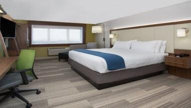 Holiday Inn Express & Suites Wapakoneta in Wapakoneta, OH