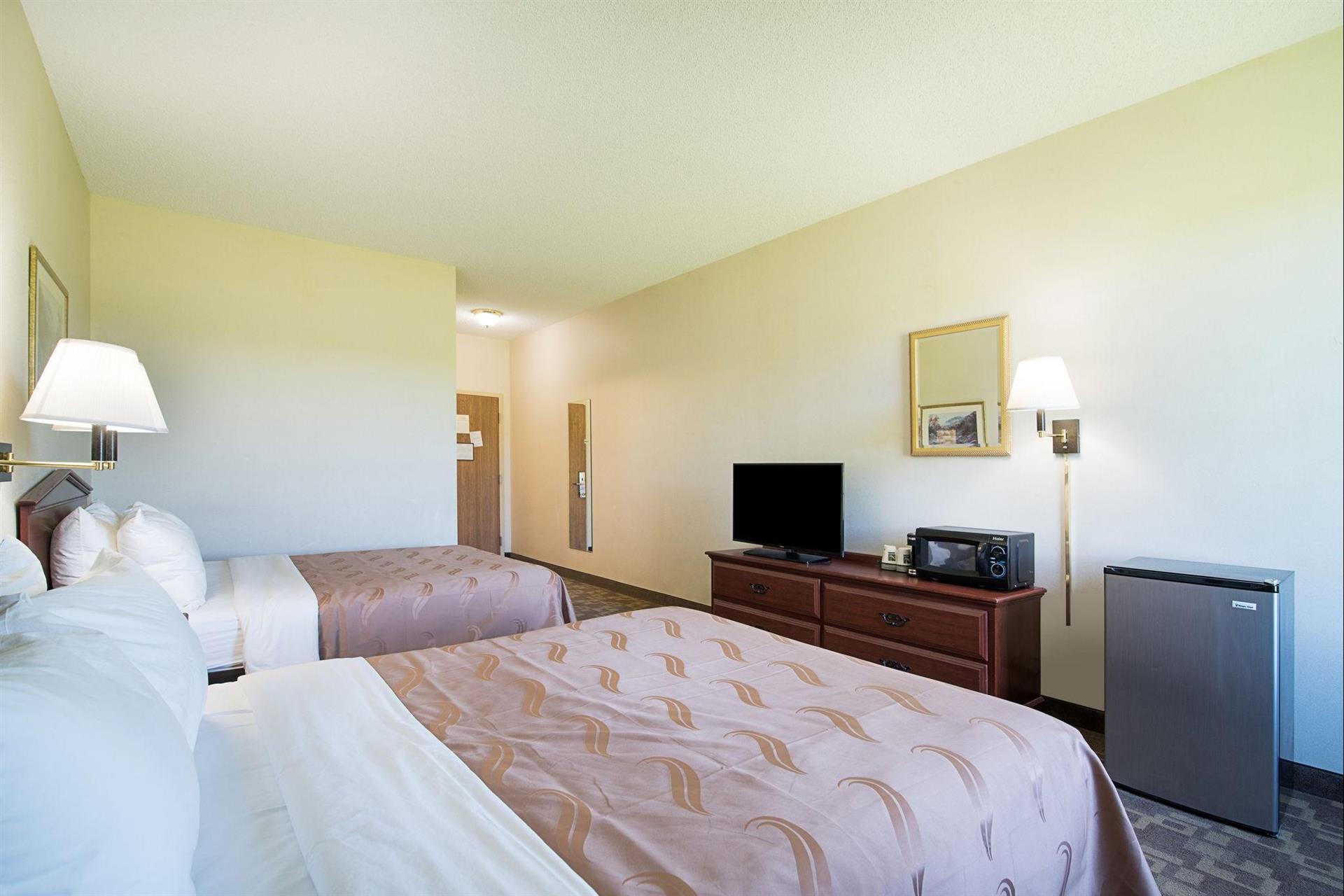 Quality Inn and Suites Schoharie near Howe Caverns in Schoharie, NY