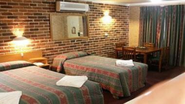 Cedar Lodge Motel in New England North West, AU