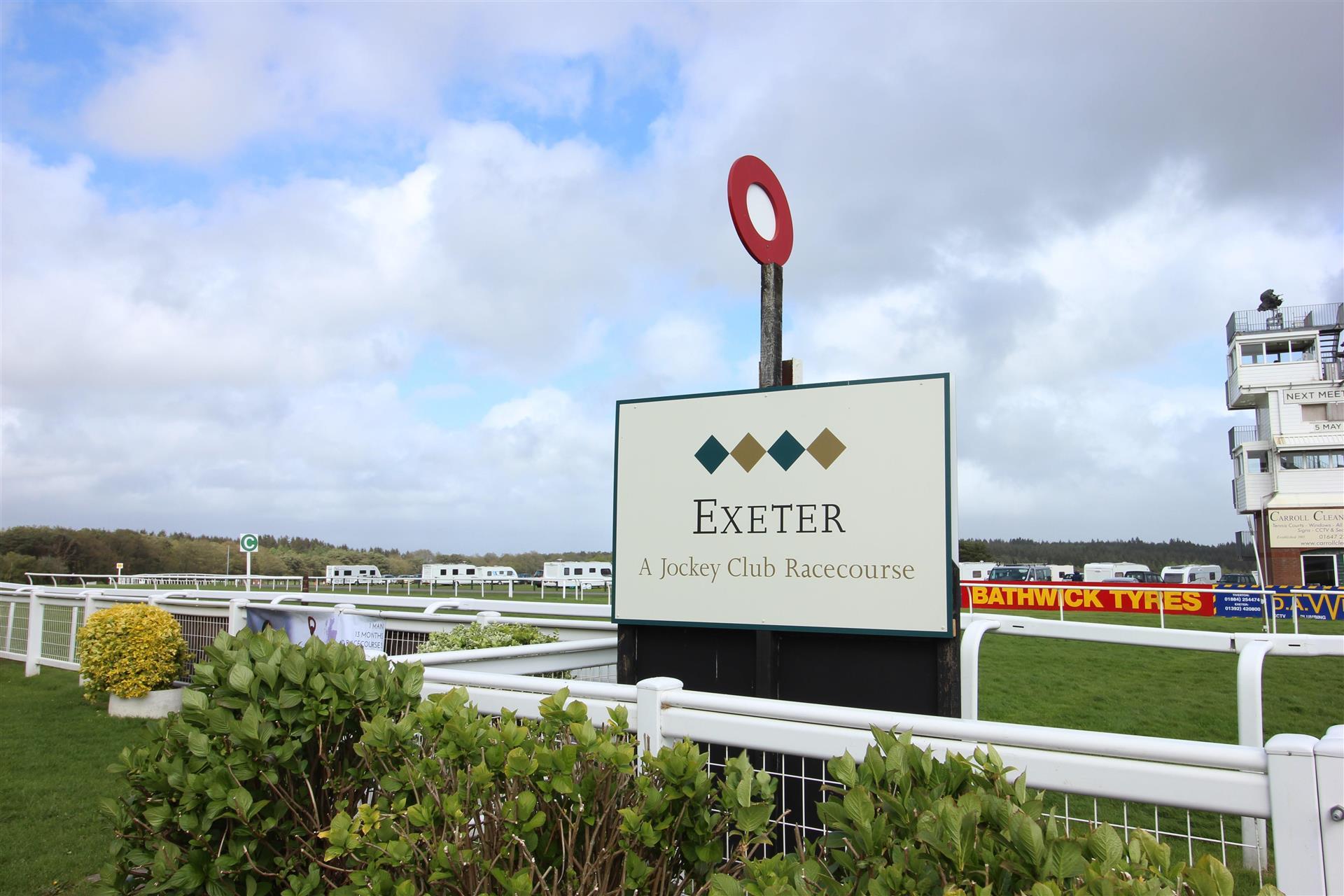 Exeter Racecourse in Exeter, GB1