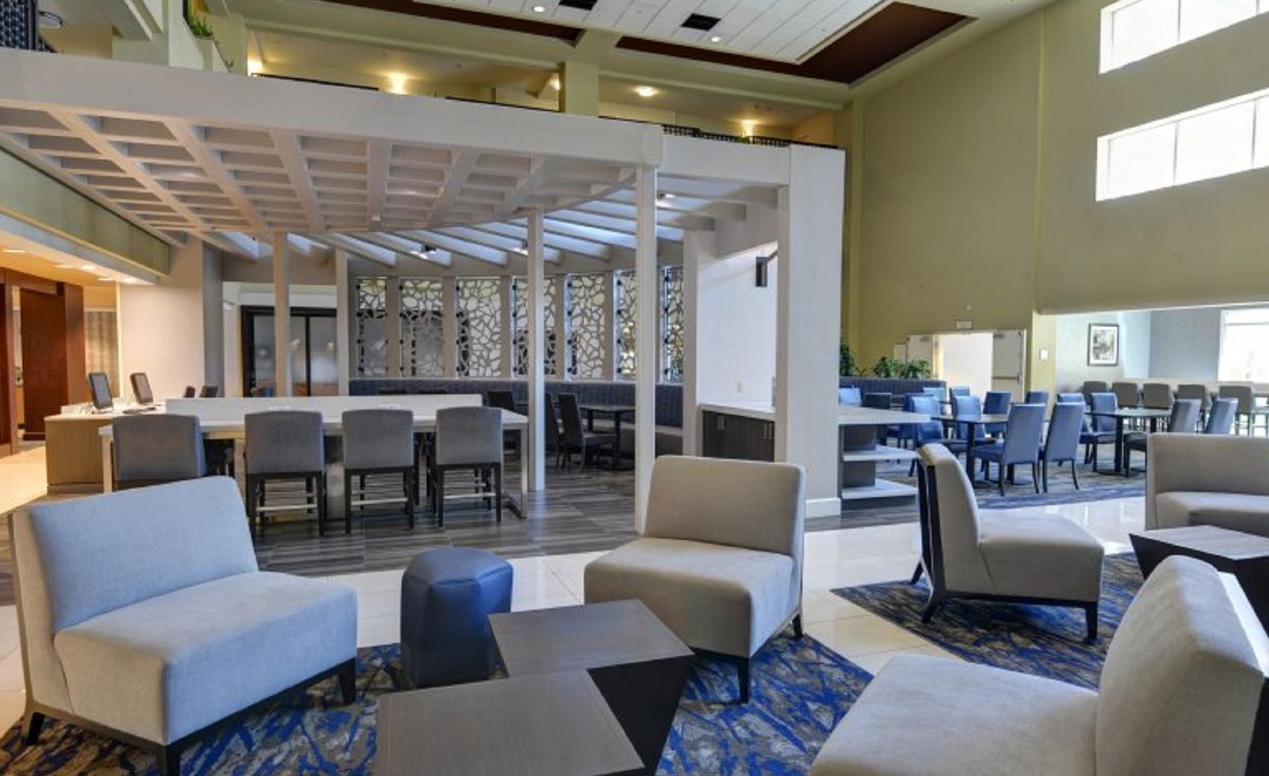Embassy Suites by Hilton Valencia in Valencia, CA