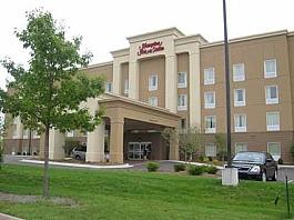 Hampton Inn & Suites Davenport in Davenport, IA