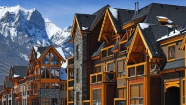 Rundle Cliffs Luxury Mountain Lodge in Canmore, AB