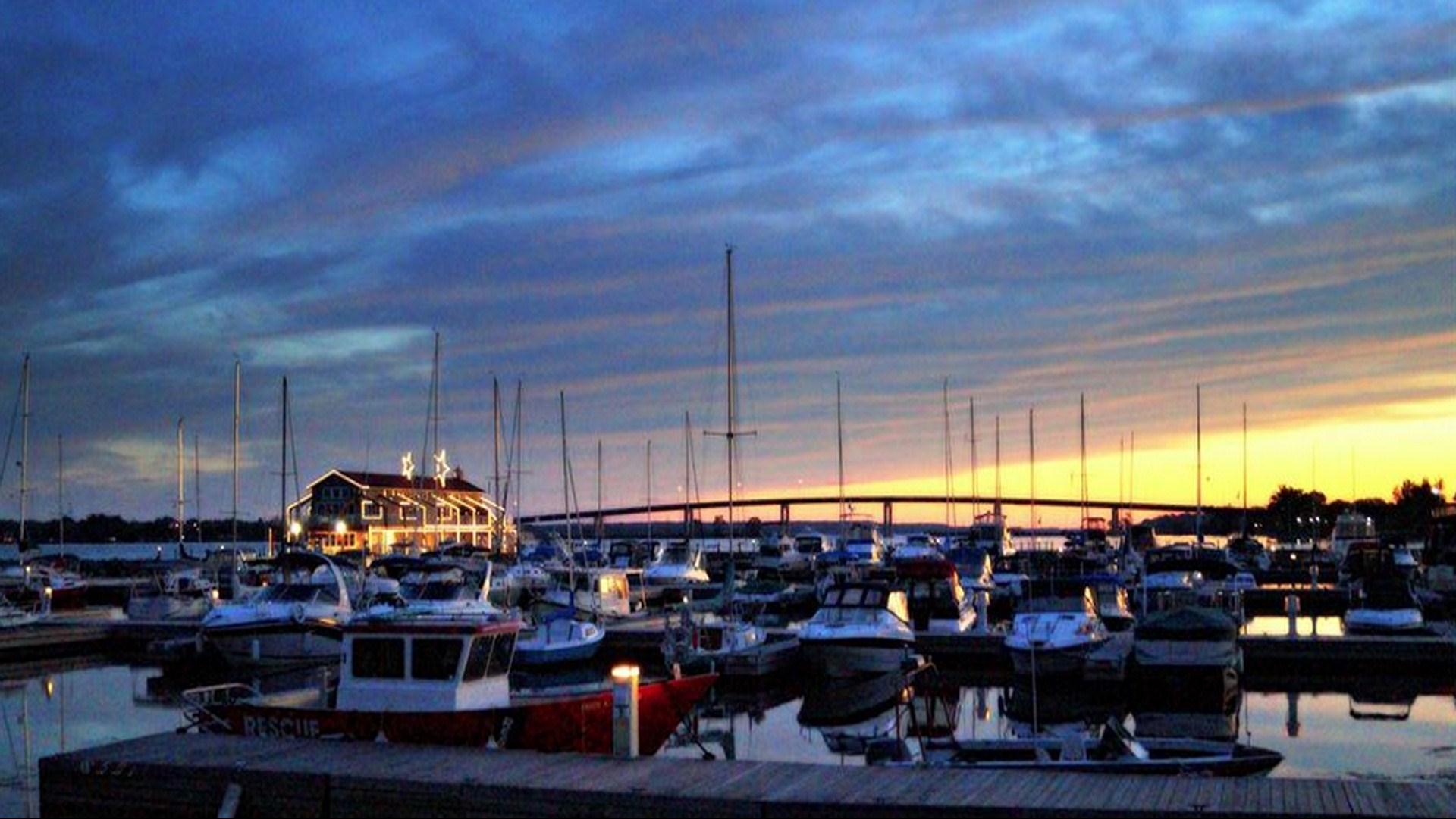 Bay of Quinte Tourist in Belleville, ON