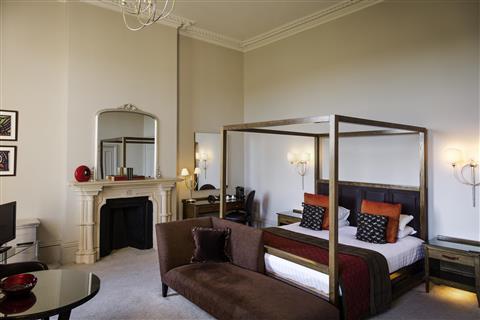 Mercure Warwickshire Walton Hall Hotel & Spa in Warwick, GB1