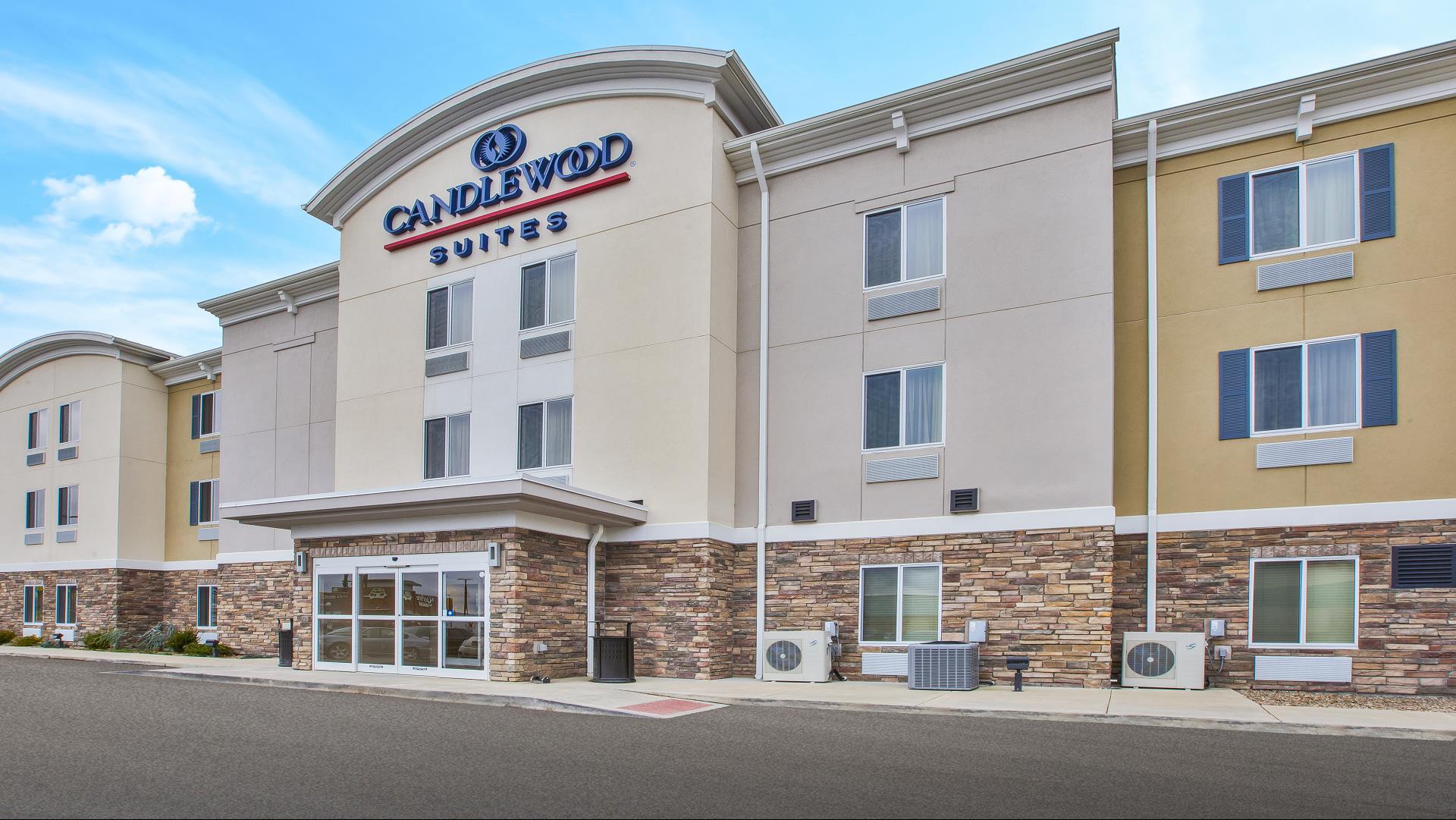 Candlewood Suites Morgantown - Univ West Virginia in Westover, WV