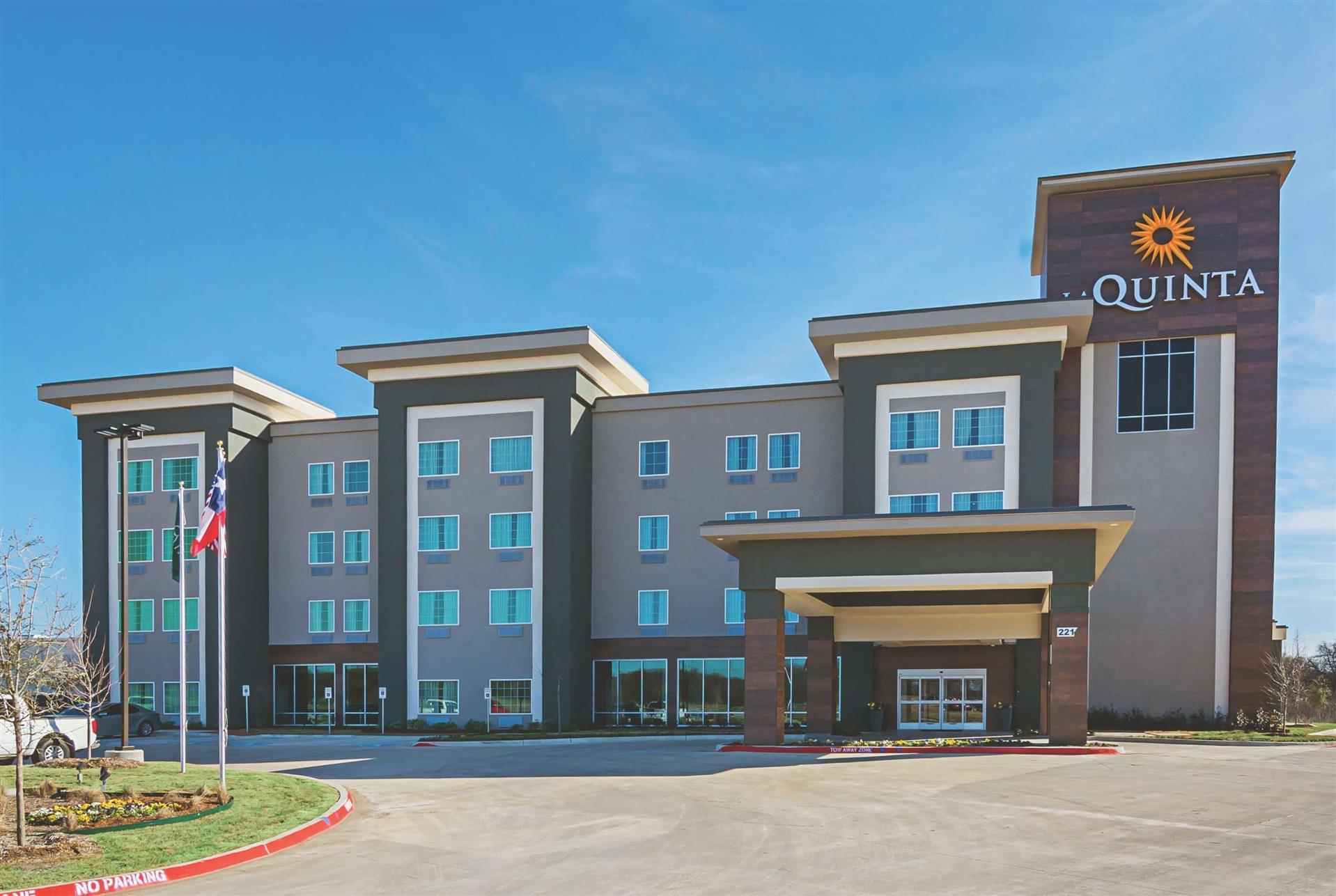 La Quinta Inn & Suites by Wyndham Dallas - Wylie in Wylie, TX