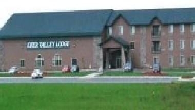 Deer Valley Lodge in Barneveld, WI