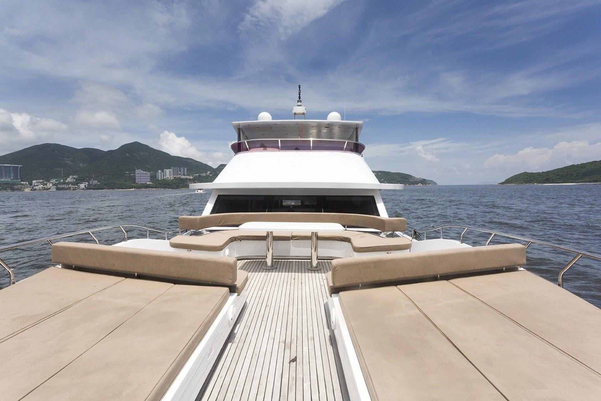 Blue Tank 85 Luxury Yacht in Hong Kong Island, HK