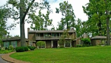 Ruby Lodge at Spring Lake Woods in Madisonville, KY