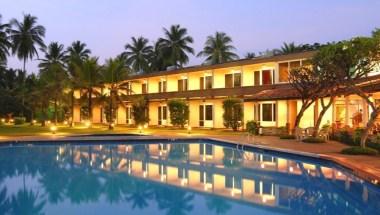 Palm Village Hotel in Hendala, LK