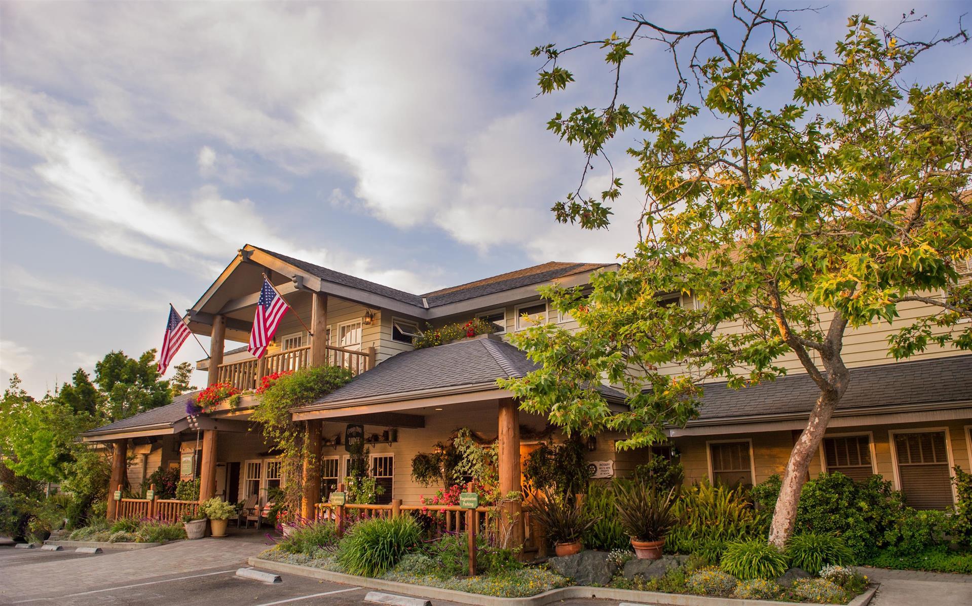 Cambria Pines Lodge in Cambria, CA