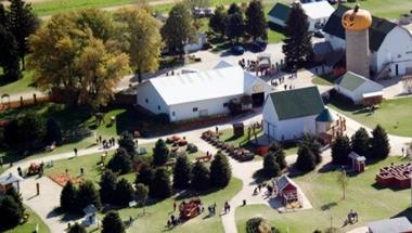 Goebberts Pumpkin Patch in Hampshire, IL