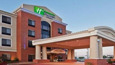 Holiday Inn Express & Suites Carrizo Springs in Carrizo Springs, TX