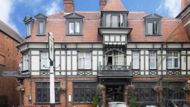 The Crown Hotel in Chertsey, GB1