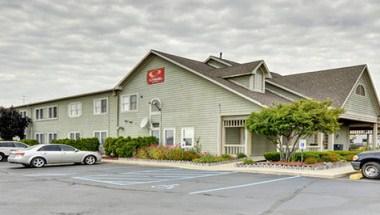 Econo Lodge and Suites in Grand Rapids, MI