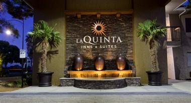 La Quinta Inn & Suites by Wyndham San Jose Airport in San Jose, CA