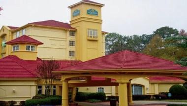 La Quinta Inn & Suites by Wyndham USF (Near Busch Gardens) in Tampa, FL