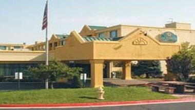 La Quinta Inn & Suites by Wyndham Denver Englewood Tech Ctr in Greenwood Village, CO