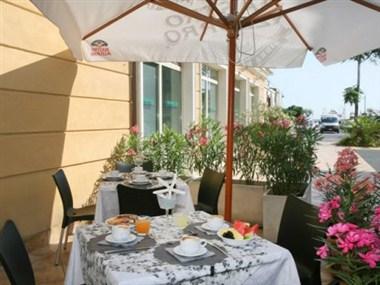 Hotel Residence T2 in Rimini, IT