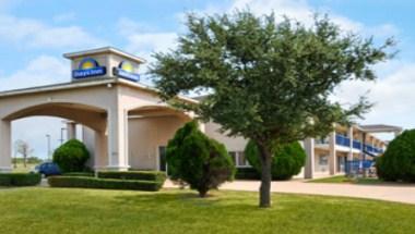 Days Inn by Wyndham Ennis in Ennis, TX