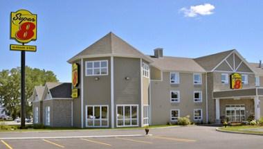 Super 8 by Wyndham Trois-Rivieres in Trois-Rivieres, QC