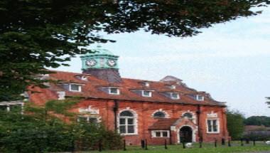 Poplars Hall in Brentwood, GB1