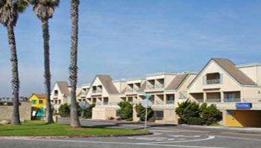 Travelodge by Wyndham Ocean Front in Sunset Beach, CA