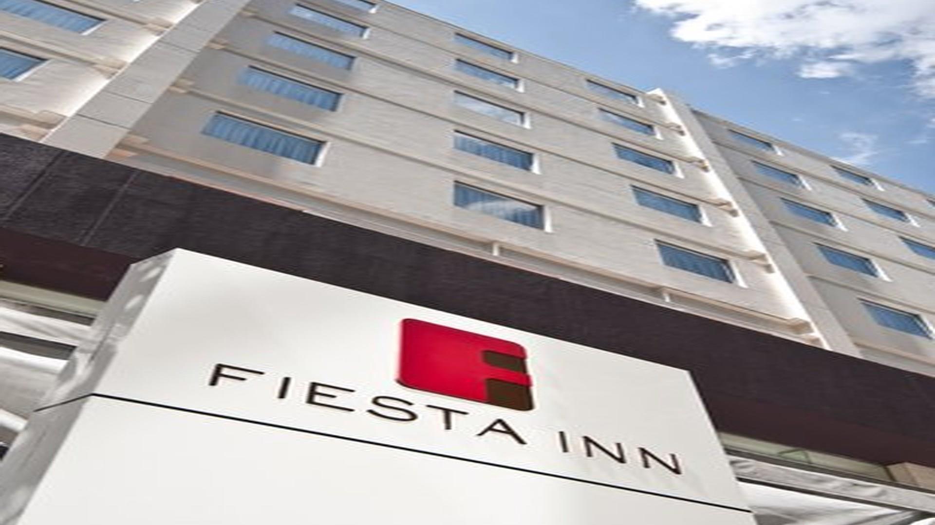 Fiesta Inn Express Queretaro Constituyentes in Santiago de Queretaro, MX