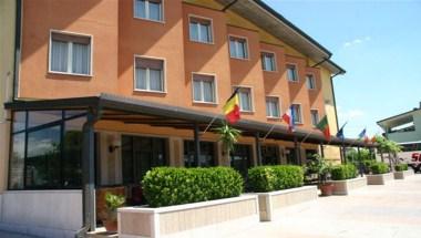 Hotel San Benedetto in Peschiera del Garda, IT