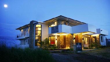 8 Suites in Tagaytay, PH