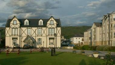 The Queens Hotel in Largs, GB2