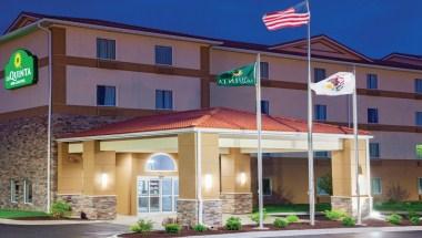 La Quinta Inn & Suites by Wyndham Rockford in Rockford, IL