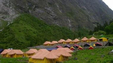 Camp, Ghangharia in Badrinath, IN