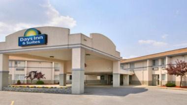 Days Inn & Suites by Wyndham Bridgeport - Clarksburg in Bridgeport, WV