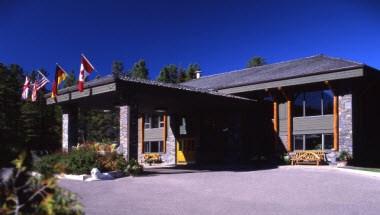 Mountaineer Lodge in Lake Louise, AB