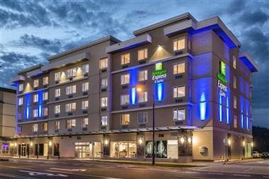 Holiday Inn Express & Suites Victoria - Colwood in Victoria, BC