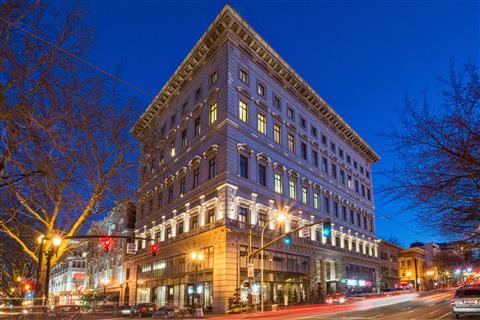 Sentinel Hotel in Portland, OR